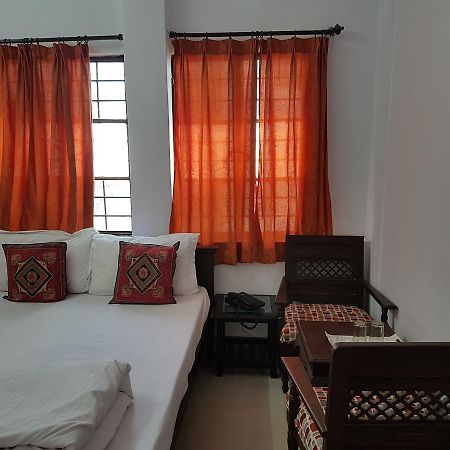 Devi Vilas Guest House Удайпур Экстерьер фото